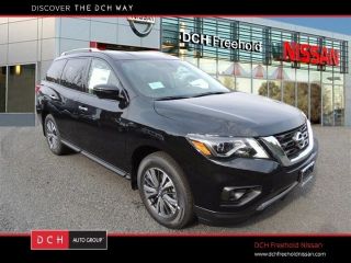 Used 2018 Nissan Pathfinder SL in Freehold, New Jersey