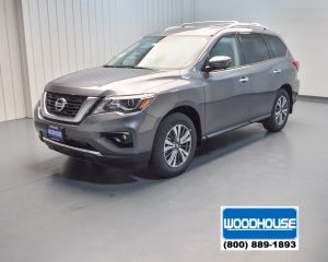 Used 2017 Nissan Pathfinder SL in Bellevue, Nebraska