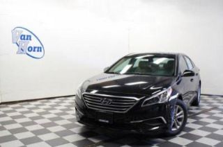 Used 2017 Hyundai Sonata SE in Fond Du Lac, Wisconsin