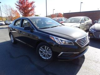 Used 2017 Hyundai Sonata SE in Algonquin, Illinois