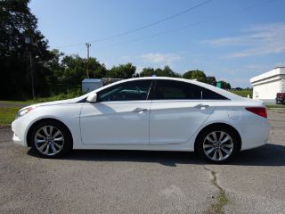 Used 2011 Hyundai Sonata SE in Abingdon, Virginia