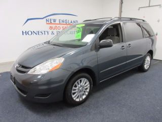 Used 2009 Toyota Sienna LE in Plainville, Connecticut