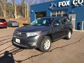 Used 2013 Toyota Highlander in Negaunee, Michigan