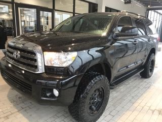 Used 2016 Toyota Sequoia SR5 in Edmond, Oklahoma