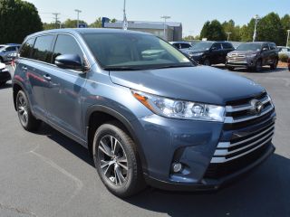Used 2017 Toyota Highlander LE in Spartanburg, South Carolina