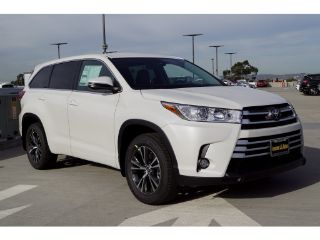 Used 2018 Toyota Highlander LE in Los Angeles, California