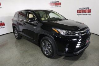 Used 2017 Toyota Highlander Limited in Escondido, California