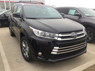 Used 2018 Toyota Highlander Limited in Grimes, Iowa
