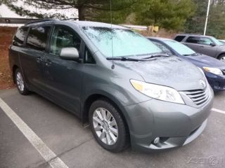 Used 2014 Toyota Sienna XLE in Pittsburgh, Pennsylvania