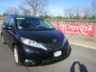 Used 2014 Toyota Sienna XLE in Cicero, New York