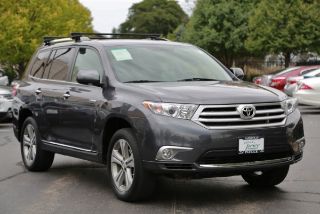 Used 2011 Toyota Highlander Limited in Naperville, Illinois