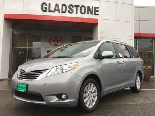 Used 2017 Toyota Sienna XLE in Gladstone, Oregon