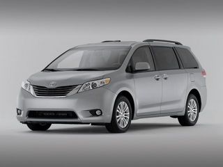 Used 2015 Toyota Sienna LE in East Syracuse, New York