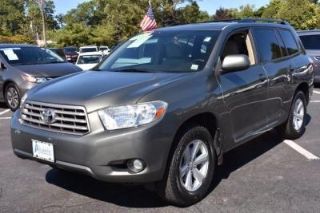 Used 2010 Toyota Highlander SE in Bay Shore, New York