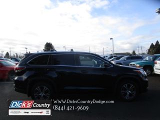 Used 2016 Toyota Highlander XLE in Hillsboro, Oregon