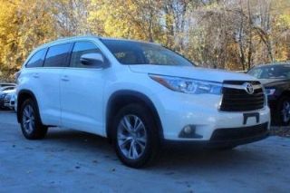 Used 2015 Toyota Highlander XLE in Greenwich, Connecticut