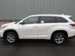 Used 2015 Toyota Highlander XLE in Auburn, Washington