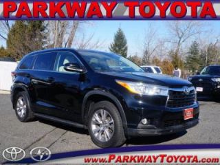 Used 2014 Toyota Highlander XLE in Englewood Cliffs, New Jersey