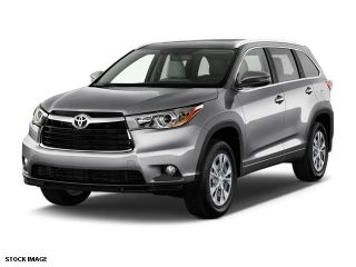 Used 2015 Toyota Highlander XLE in Braintree, Massachusetts