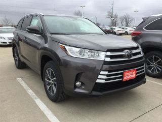 Used 2017 Toyota Highlander XLE in Grimes, Iowa