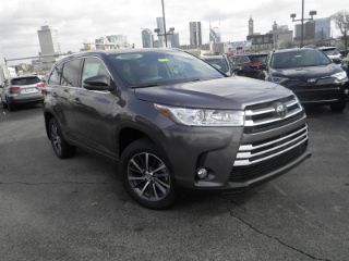 Used 2018 Toyota Highlander XLE in Nashville, Tennessee