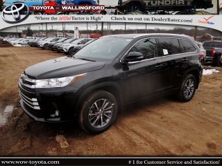 Used 2018 Toyota Highlander XLE in Wallingford, Connecticut