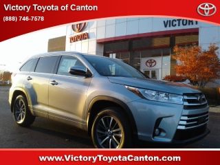 Used 2017 Toyota Highlander XLE in Canton, Michigan