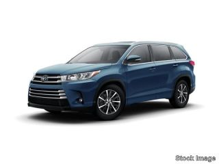 Used 2017 Toyota Highlander XLE in Warrenton, Virginia