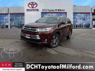 Used 2018 Toyota Highlander XLE in Milford, Massachusetts