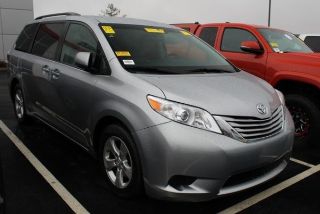 Used 2015 Toyota Sienna LE in Fredericksburg, Virginia