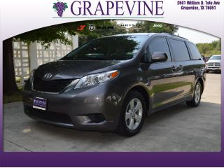 Used 2013 Toyota Sienna LE in Grapevine, Texas