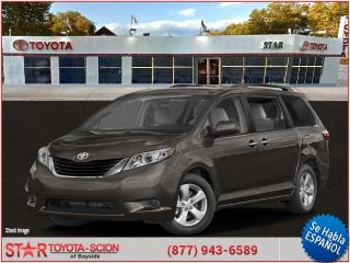 Used 2017 Toyota Sienna LE in Bayside, New York