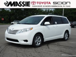 Used 2017 Toyota Sienna LE in North Huntingdon, Pennsylvania