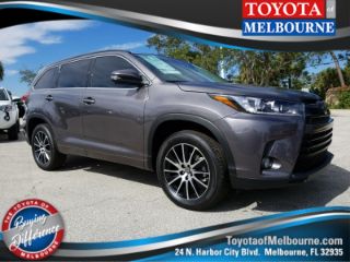 Used 2018 Toyota Highlander SE in Melbourne, Florida
