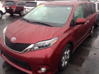 Used 2015 Toyota Sienna SE in Merrillville, Indiana