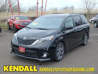 Used 2017 Toyota Sienna SE in Eugene, Oregon