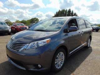 Used 2017 Toyota Sienna XLE in Akron, Ohio