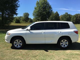Used 2010 Toyota Highlander Base in Saltillo, Mississippi