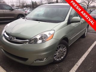 Used 2007 Toyota Sienna XLE in Ann Arbor, Michigan