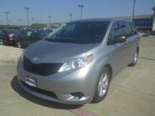 Used 2013 Toyota Sienna L in Houston, Texas
