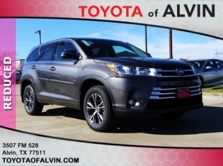 Used 2018 Toyota Highlander LE in Alvin, Texas