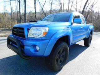 Used 2006 Toyota Tacoma in Lenoir, North Carolina