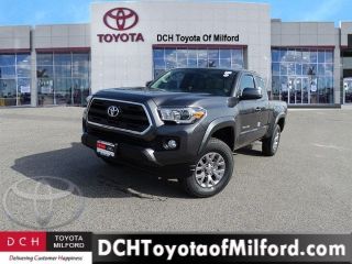 Used 2017 Toyota Tacoma SR5 in Milford, Massachusetts