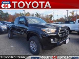 Used 2017 Toyota Tacoma SR5 in Raynham, Massachusetts