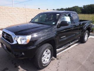 Used 2014 Toyota Tacoma in Saint Peters, Missouri