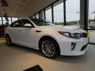 Used 2018 Kia Optima SX in Ventura, California