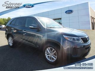 Used 2015 Kia Sorento LX in Jersey City, New Jersey