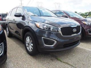 Used 2017 Kia Sorento LX in Conshohocken, Pennsylvania
