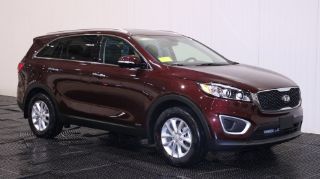 Used 2018 Kia Sorento LX in Braintree, Massachusetts