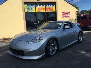 Used 2009 Nissan Z 370Z in Huntington Station, New York